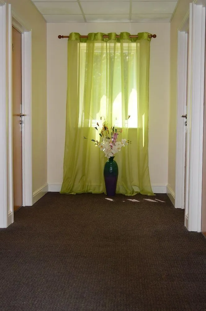 Orchard Hotel Quedgeley 0*,  United Kingdom